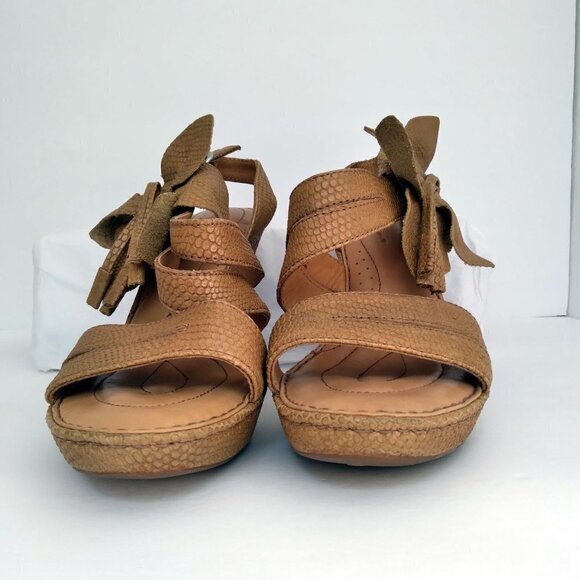 Born Crown Brown Snakeskin Leather Huge Flower Open Toe Sling Back Sandals Sz7 - Picture 3 of 8